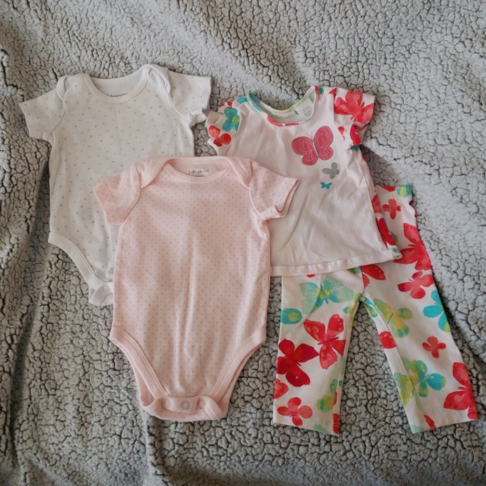 First Impressions Bundle size 3-6 months